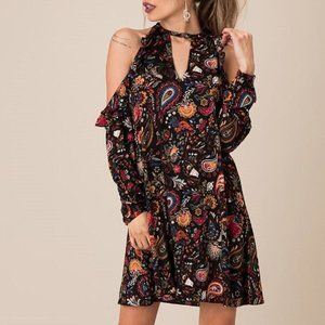 ❌ SOLD BLACK SWAN Amerie Cold-Shoulder Shift Dress